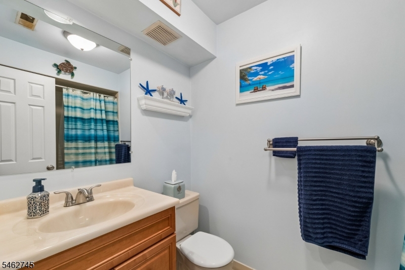 250 Nuthatch Court Readington NJ 08887