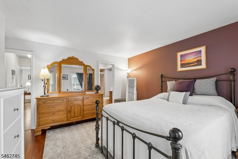 250 Nuthatch Court Readington NJ 08887
