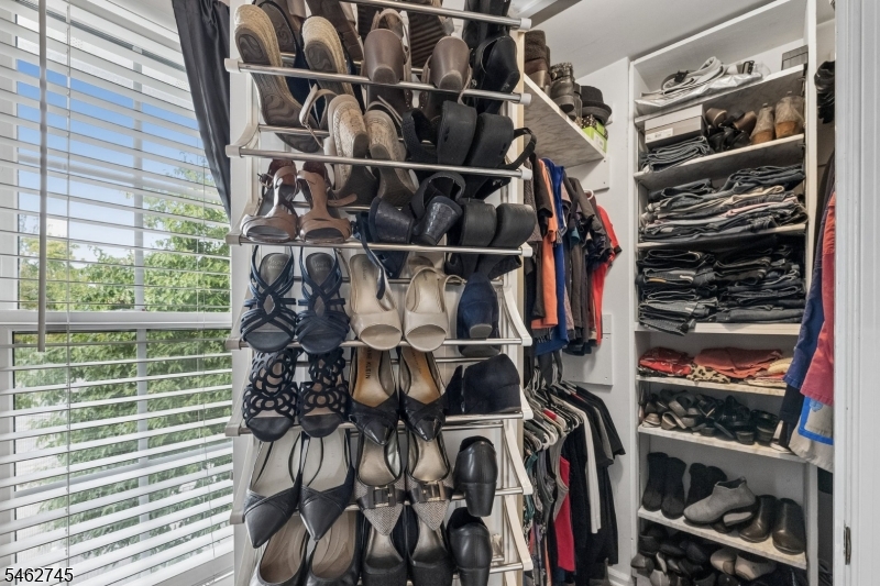 250 Nuthatch Court Readington NJ 08887