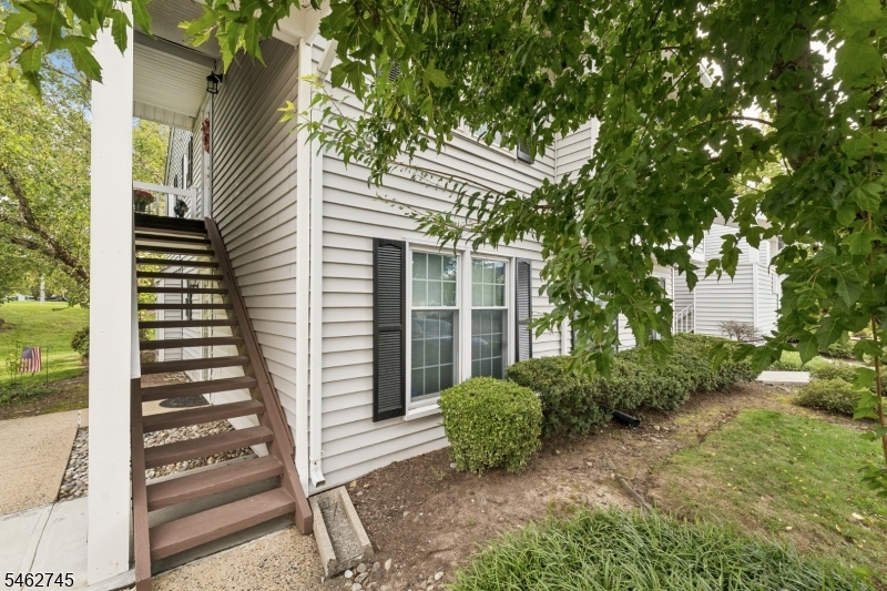 250 Nuthatch Court Readington NJ 08887