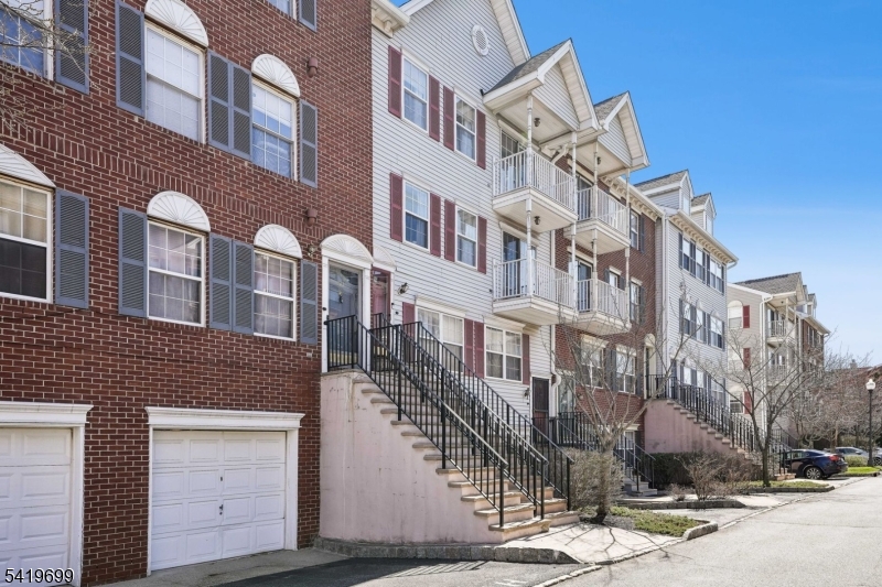 48 Cornerstone Lane Newark NJ 07103
