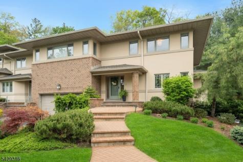 22 Fox Run Road Allendale NJ 07401