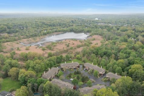 22 Fox Run Road Allendale NJ 07401