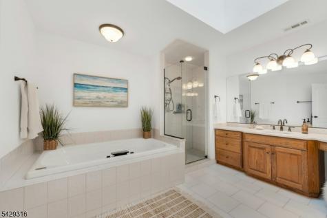 22 Fox Run Road Allendale NJ 07401