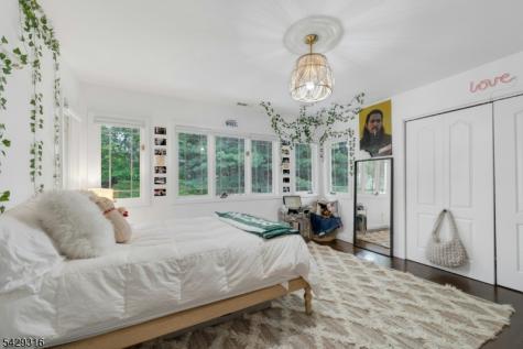 22 Fox Run Road Allendale NJ 07401