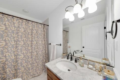 22 Fox Run Road Allendale NJ 07401