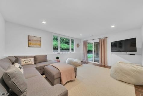 22 Fox Run Road Allendale NJ 07401