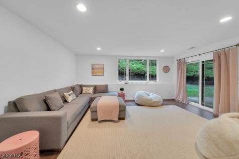 22 Fox Run Road Allendale NJ 07401