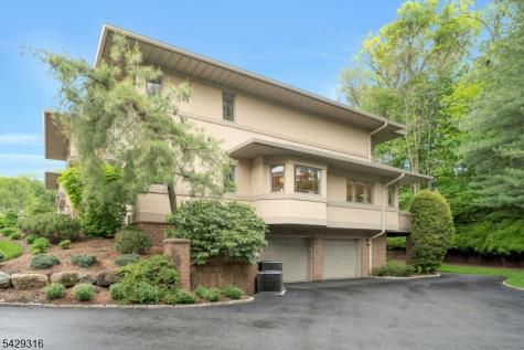 22 Fox Run Road Allendale NJ 07401