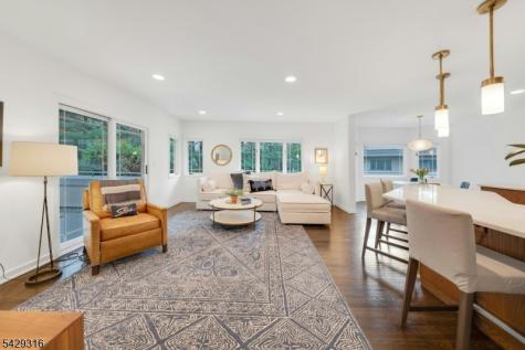 22 Fox Run Road Allendale NJ 07401