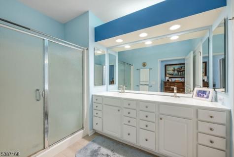 5201 Warrens Way Wanaque NJ 07465
