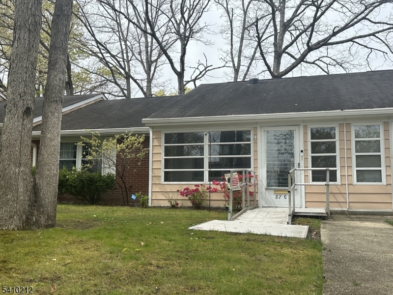87 Dorchester Drive Lakewood NJ 08701
