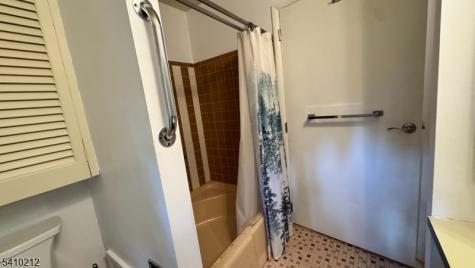 87 Dorchester Drive Lakewood NJ 08701