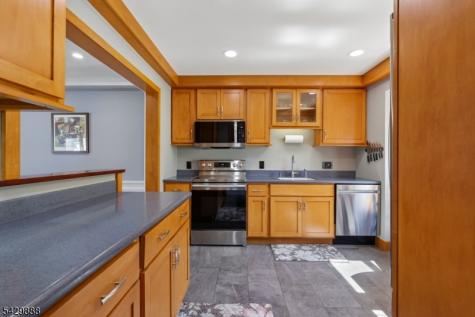 8 Bob White Allamuchy NJ 07840
