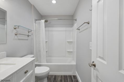 8 Bob White Allamuchy NJ 07840