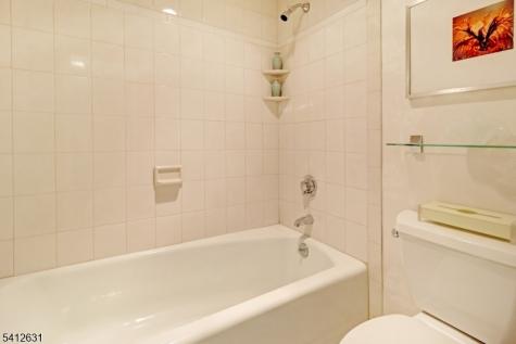 2 Claridge Drive 2hw Verona NJ 07044