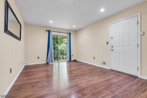 19 Amethyst Way Franklin NJ 08823