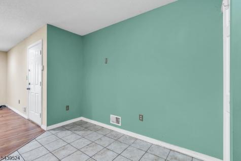 19 Amethyst Way Franklin NJ 08823