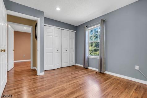 19 Amethyst Way Franklin NJ 08823