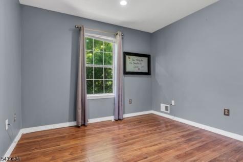 19 Amethyst Way Franklin NJ 08823