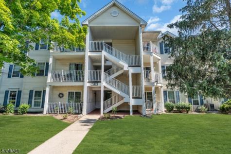 19 Amethyst Way Franklin NJ 08823