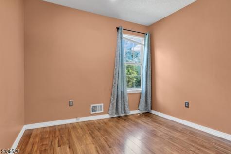19 Amethyst Way Franklin NJ 08823