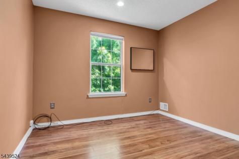 19 Amethyst Way Franklin NJ 08823