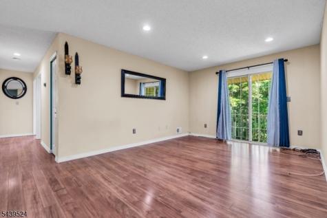 19 Amethyst Way Franklin NJ 08823