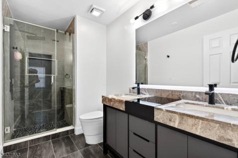 5 Krueger Court Newark NJ 07103