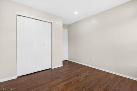 5 Krueger Court Newark NJ 07103