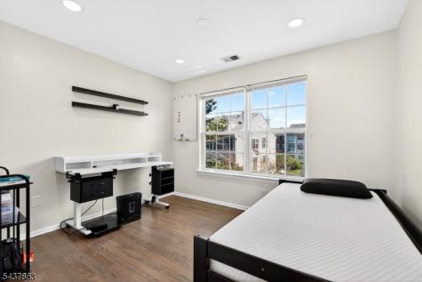 5 Krueger Court Newark NJ 07103
