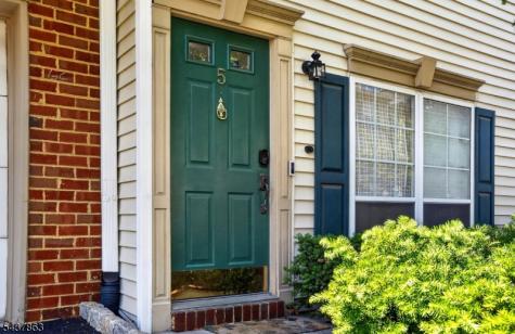 5 Krueger Court Newark NJ 07103