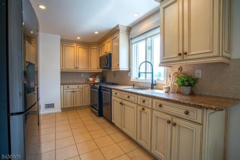 41 Sullivan Drive West Orange NJ 07052