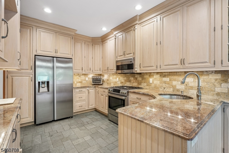 20 Kensington Drive Randolph NJ 07869