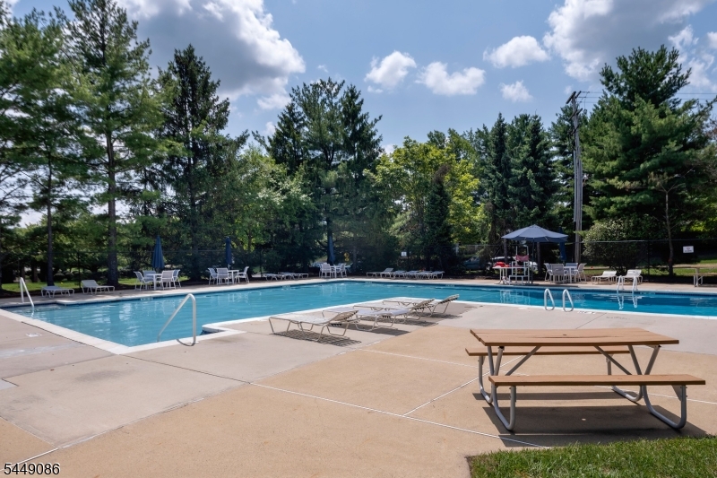 903 Wetherburn Court Raritan NJ 08822