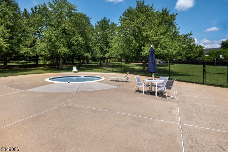 903 Wetherburn Court Raritan NJ 08822