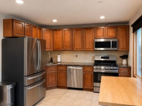 444 Brookside Lane Hillsborough NJ 08844
