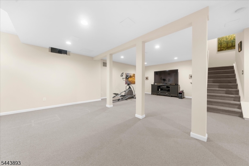 753 Vanessa Lane Branchburg NJ 08853