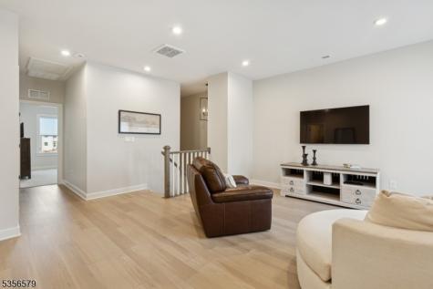 44 Willow Lane Parsippany-troy Hills NJ 07054