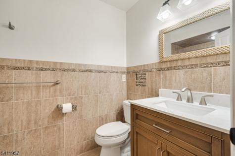 127 Oakmont Court Edison NJ 08820