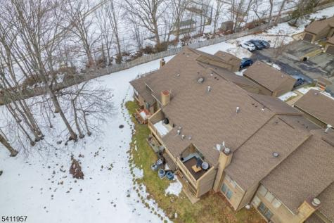 127 Oakmont Court Edison NJ 08820