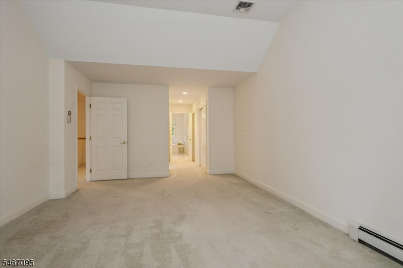 305 Huntington Court Wyckoff NJ 07481