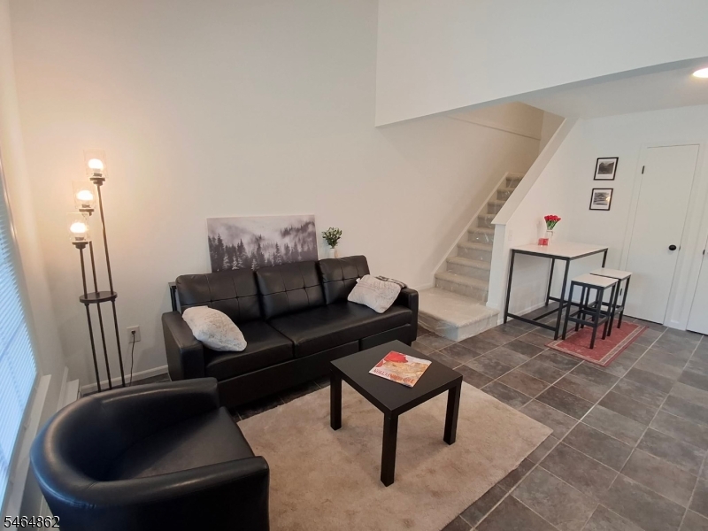 26 Larkspur Court Bedminster NJ 07921