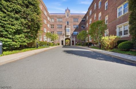 133 Summit Avenue Summit NJ 07901