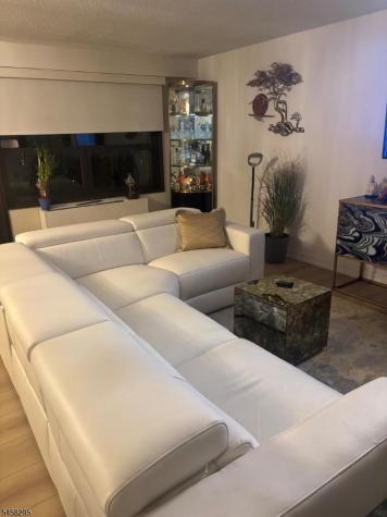 2 Claridge Dr. 7fw Verona NJ 07044