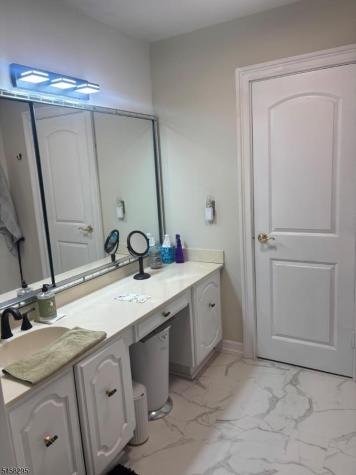 2 Claridge Dr. 7fw Verona NJ 07044