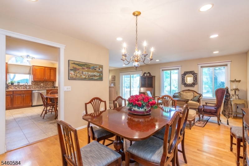 17 Constitution Court Montville NJ 07045