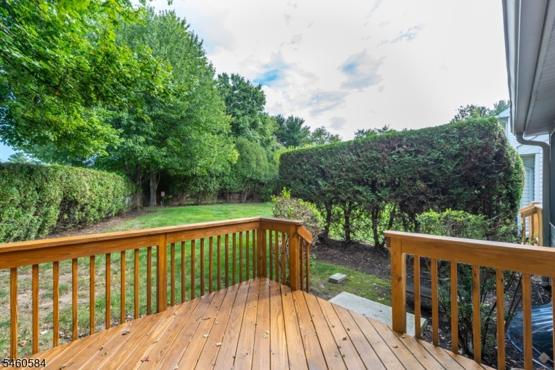 17 Constitution Court Montville NJ 07045