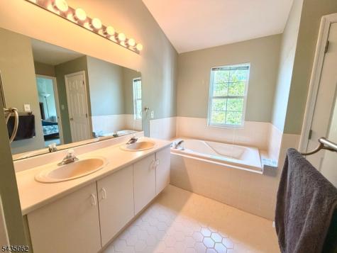 272 Marcia Way Bridgewater NJ 08807