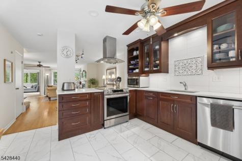240 Mountain View Drive Mahwah NJ 07430